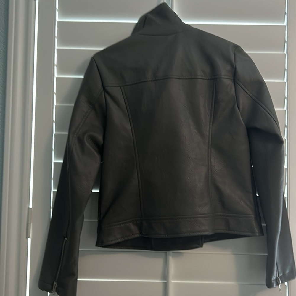 Gray leather jacket - Picture 2 of 2